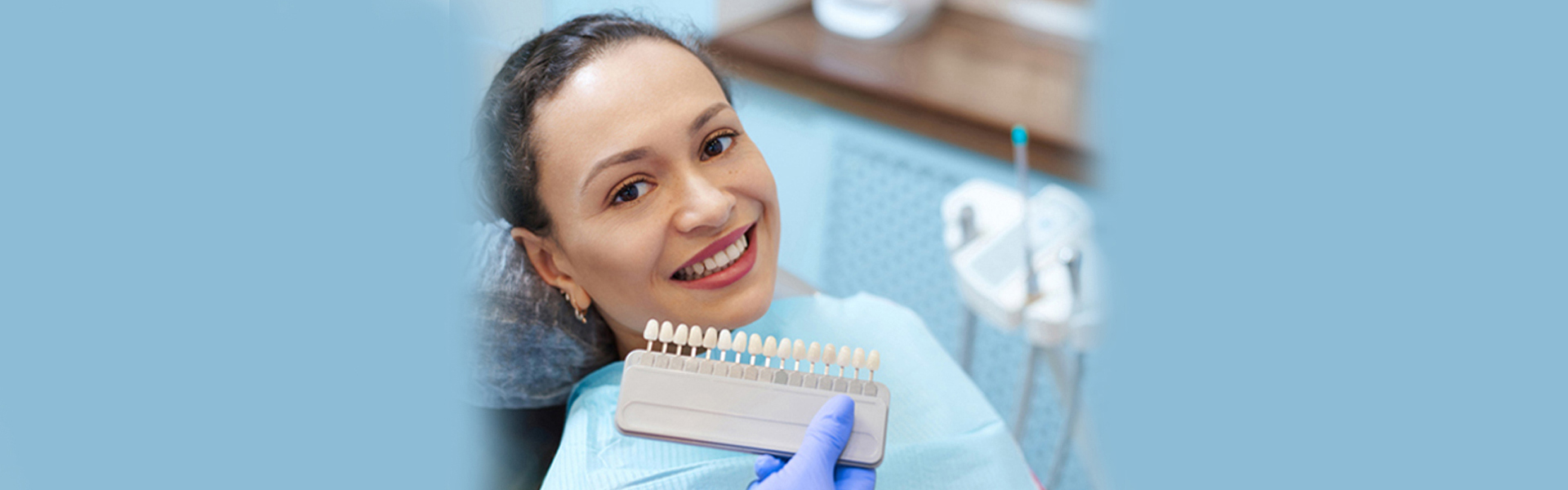 Dental Veneers vs Implants: A Comprehensive Guide to Choosing the Right Option for You